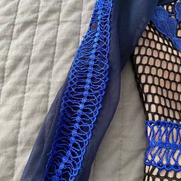 NWT Blue Lace Longsleeve Fitted Mini Dress - Picture 3 of 8